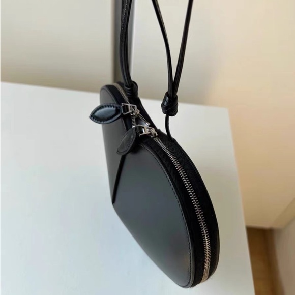 Alaia Black Heart Crossbody Bag - Picture 8 of 8